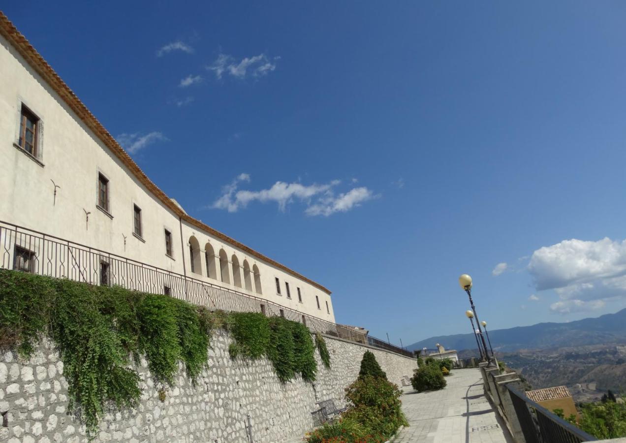 Hotel Palazzo Sant'Anna Gerace Exteriér fotografie